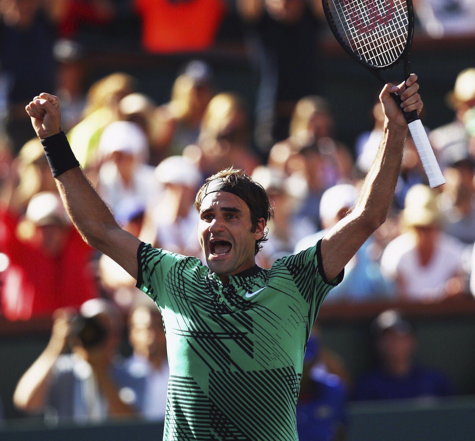 Federer xuất hiện gợi cảm ảnh 7 Federer xuat hien goi cam anh 7