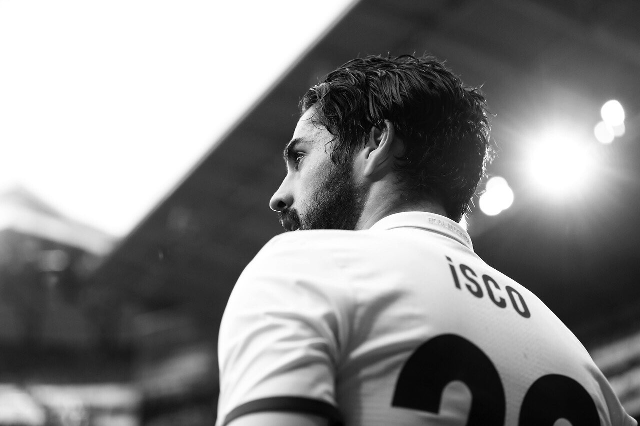 Barca dung tien du do Isco roi Real theo dien tu do hinh anh