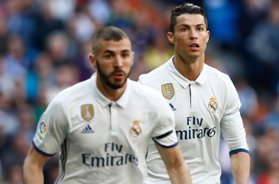 Real Madrid 3-0 Alaves: Ronaldo sam vai kien tao hinh anh