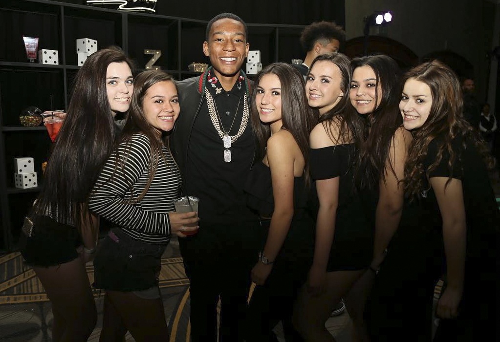 Con trai Mayweather nhận xe sang ảnh 5 Con trai Mayweather nhan xe sang anh 5