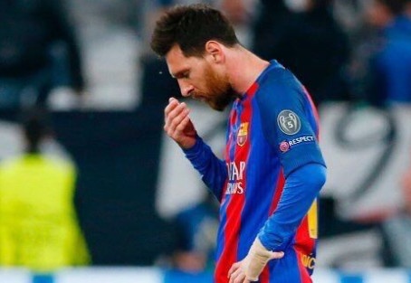 Messi noi loan, khong nghe chi thi cua thay sau tham bai hinh anh