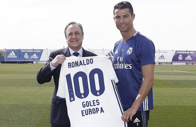 Ronaldo duoc ton vinh sau cot moc lich su hinh anh