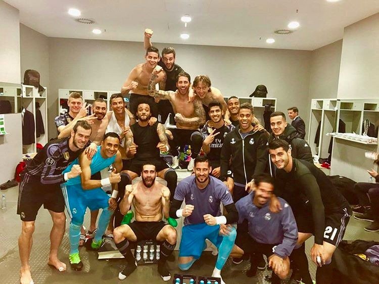 Ronaldo được tôn vinh ảnh 8 Ronaldo duoc ton vinh anh 8
