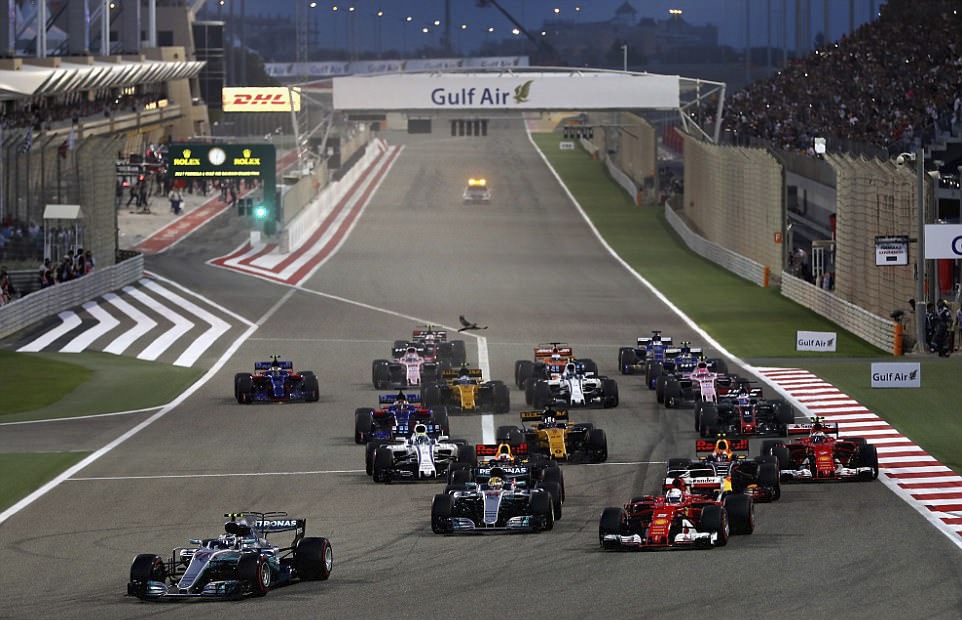 Hamilton bi phat anh 3