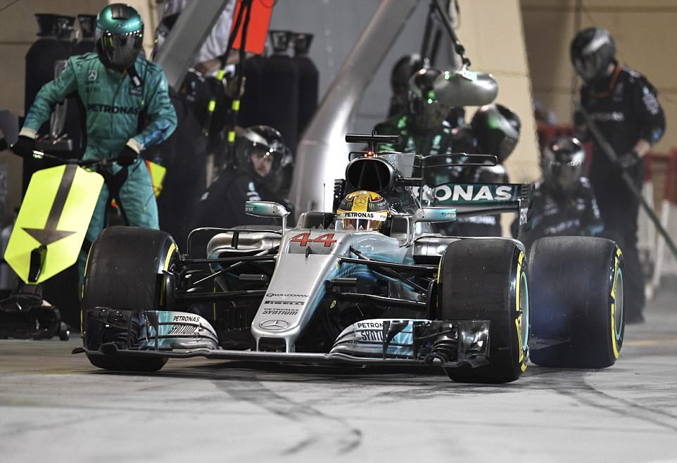 Hamilton bi phat anh 5