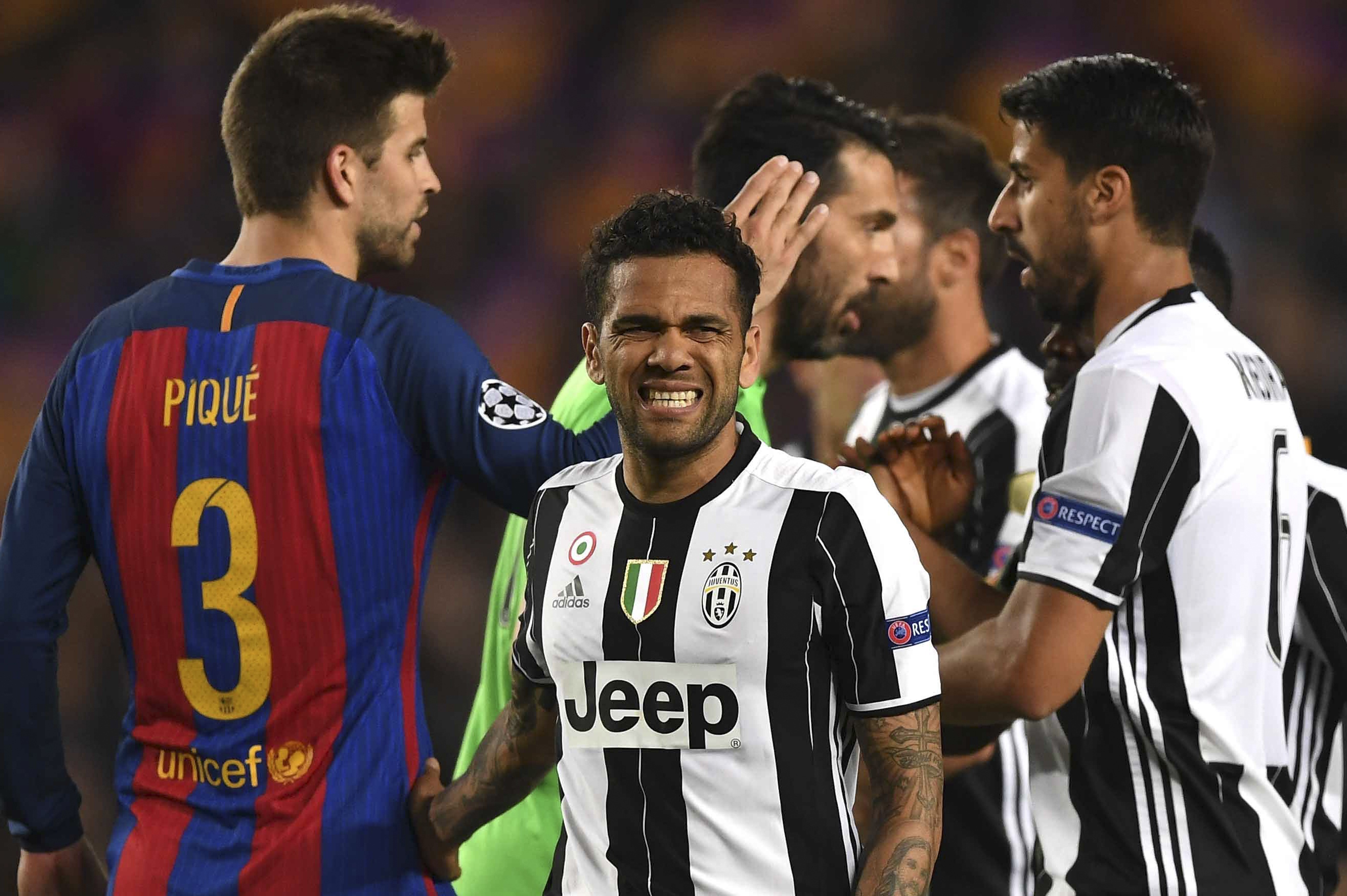 Sao Juve duy nhat nghen long khi Barca bi loai hinh anh