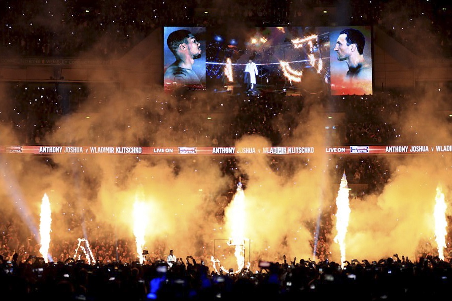 dau moc buon cua 'Tien si bua thep' anh 1