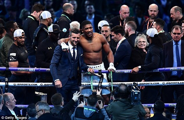 dau moc buon cua 'Tien si bua thep' anh 11