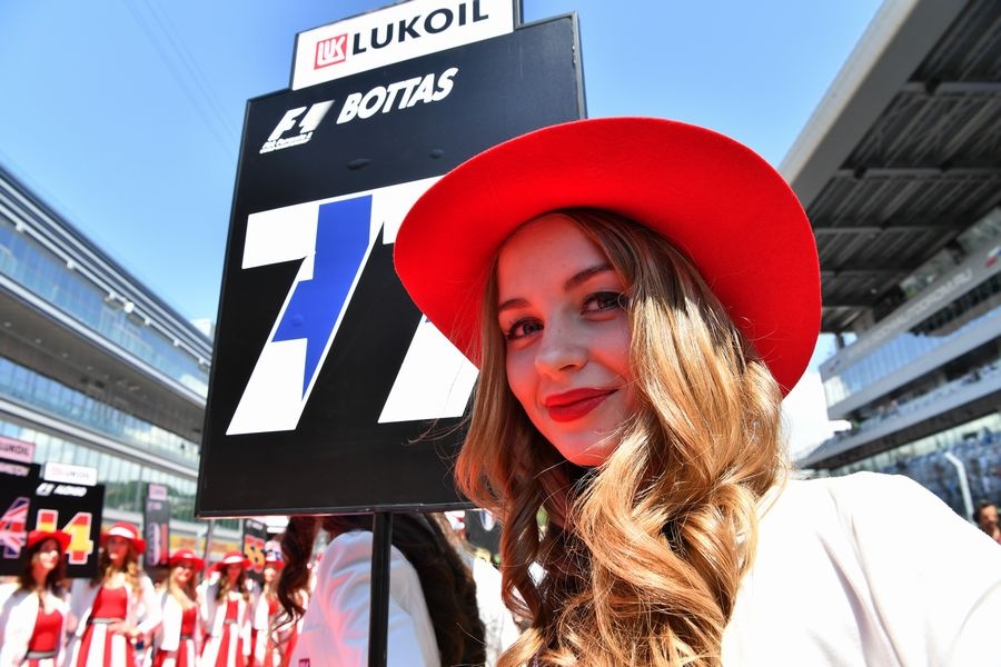 grid girl xinh dep ham nong chang F1 anh 8