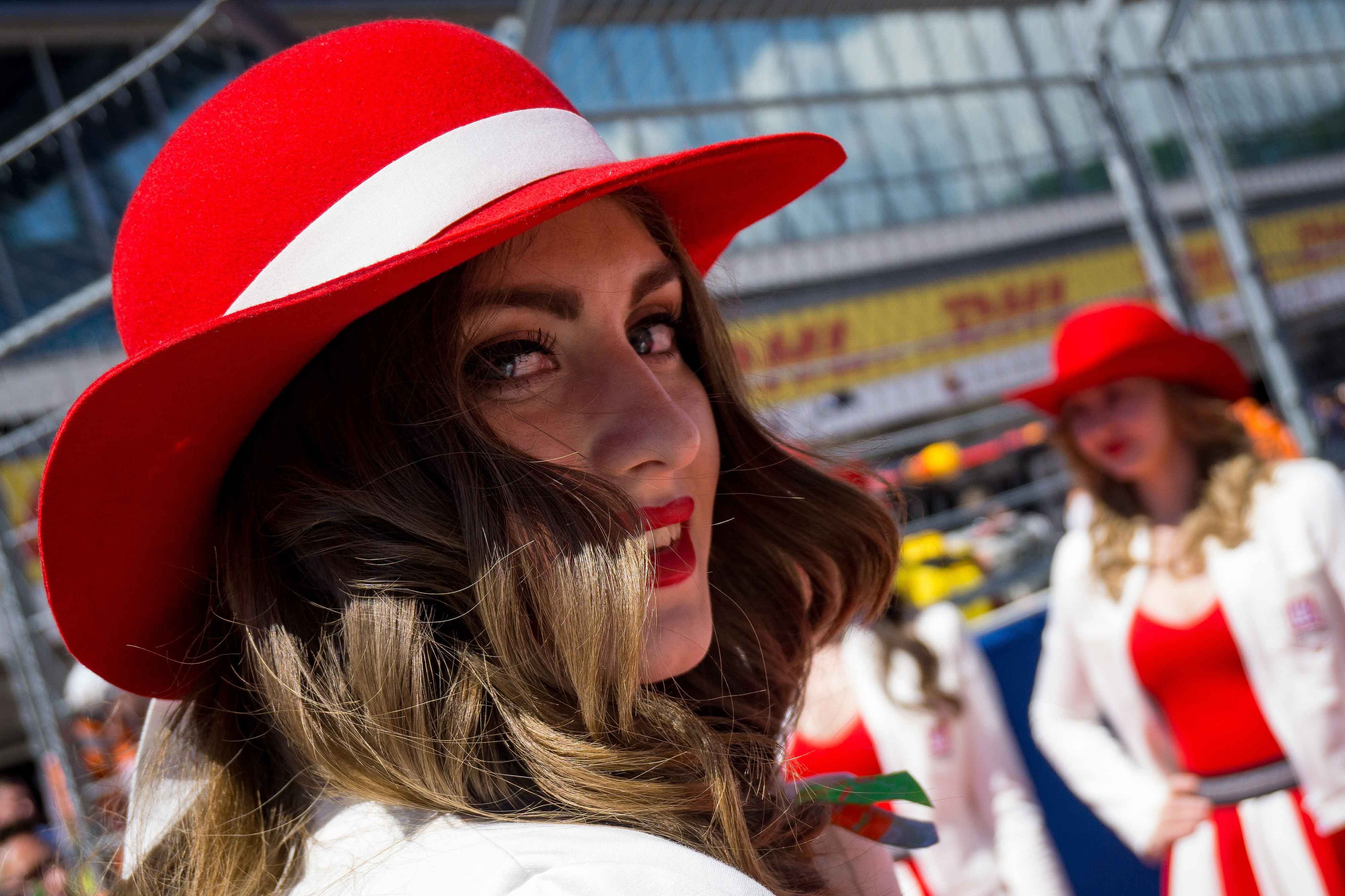 grid girl xinh dep ham nong chang F1 anh 7
