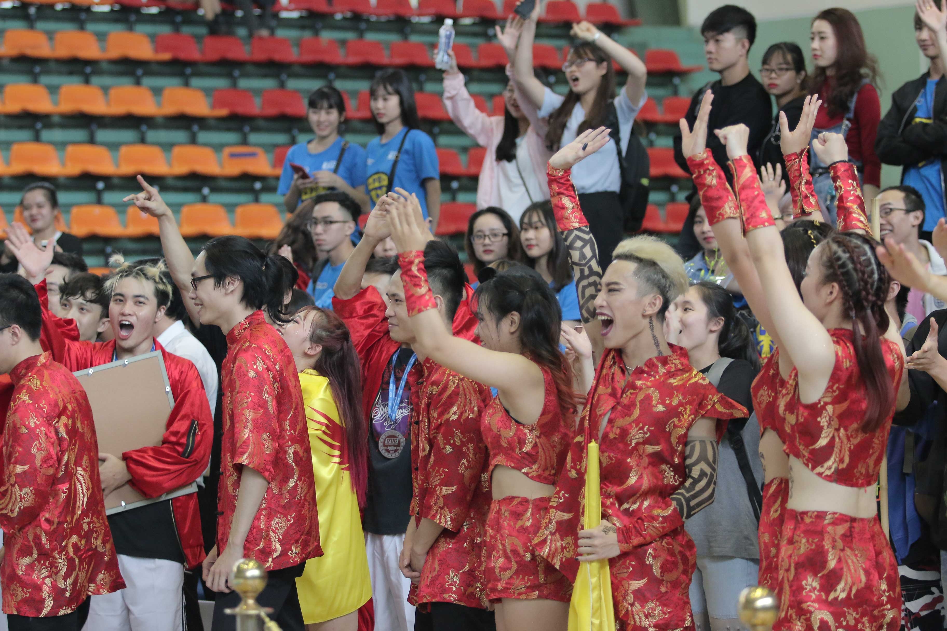 Nha VD Dance Battle DH Ngoai Thuong anh 5