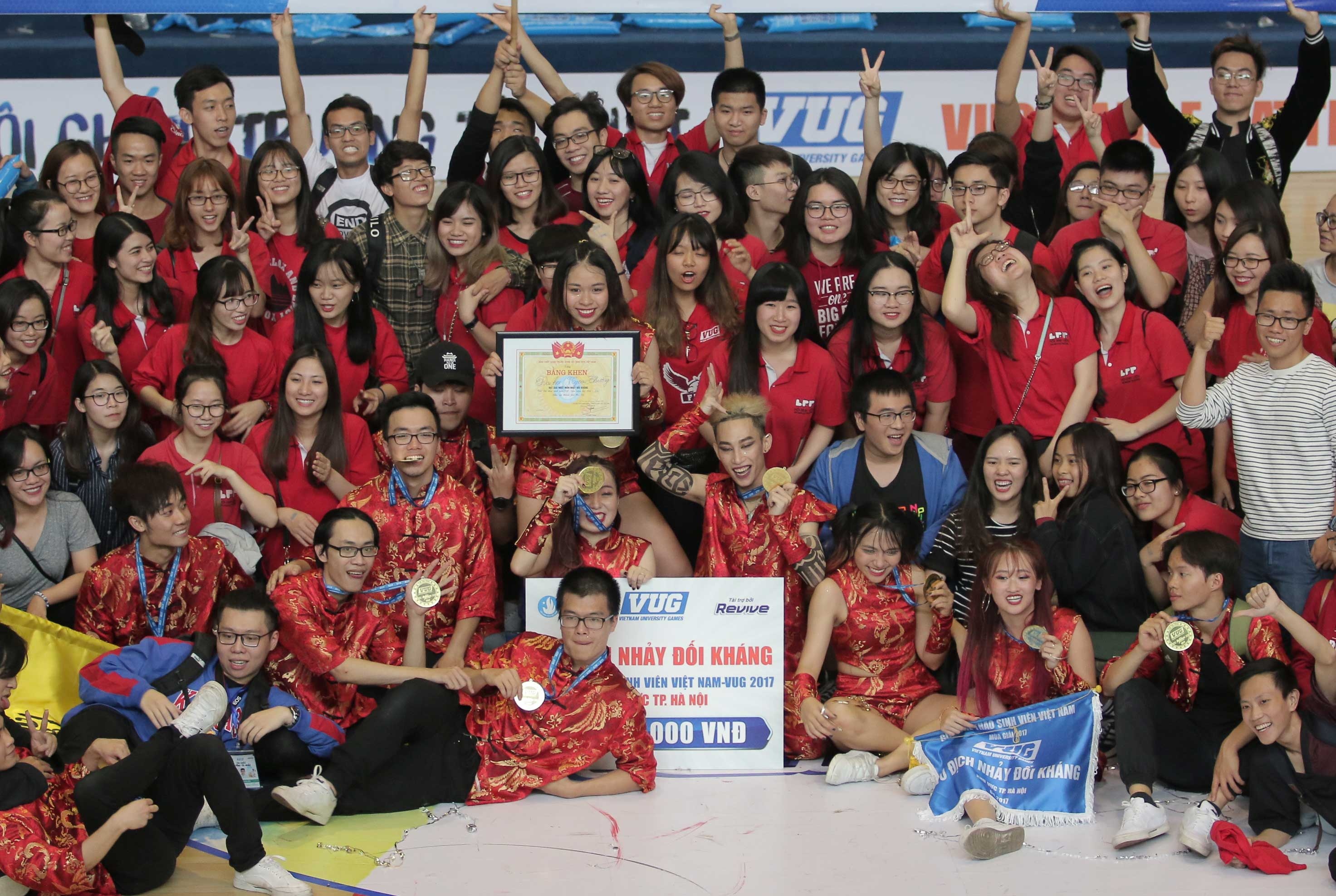 Nha VD Dance Battle DH Ngoai Thuong anh 6