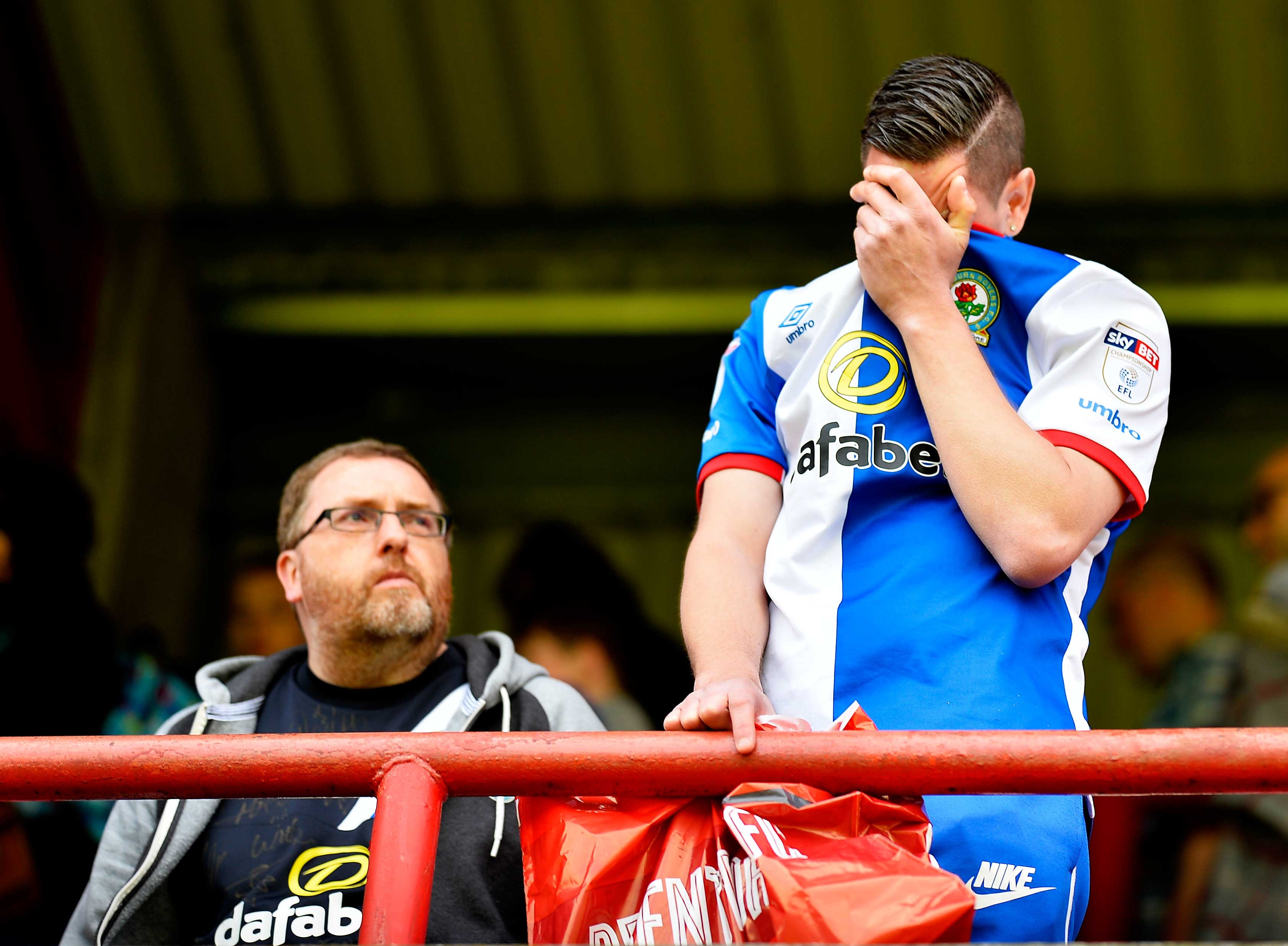 cuu vuong Premier League xuong hang anh 4