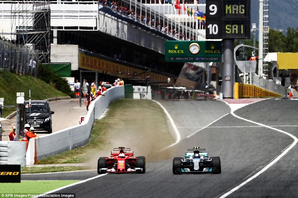 Hamilton đăng quang Spanish GP ảnh 6 Hamilton dang quang Spanish GP anh 6