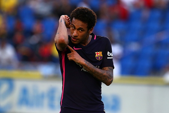 Neymar lap hat-trick, Barca van xep tren Real hinh anh