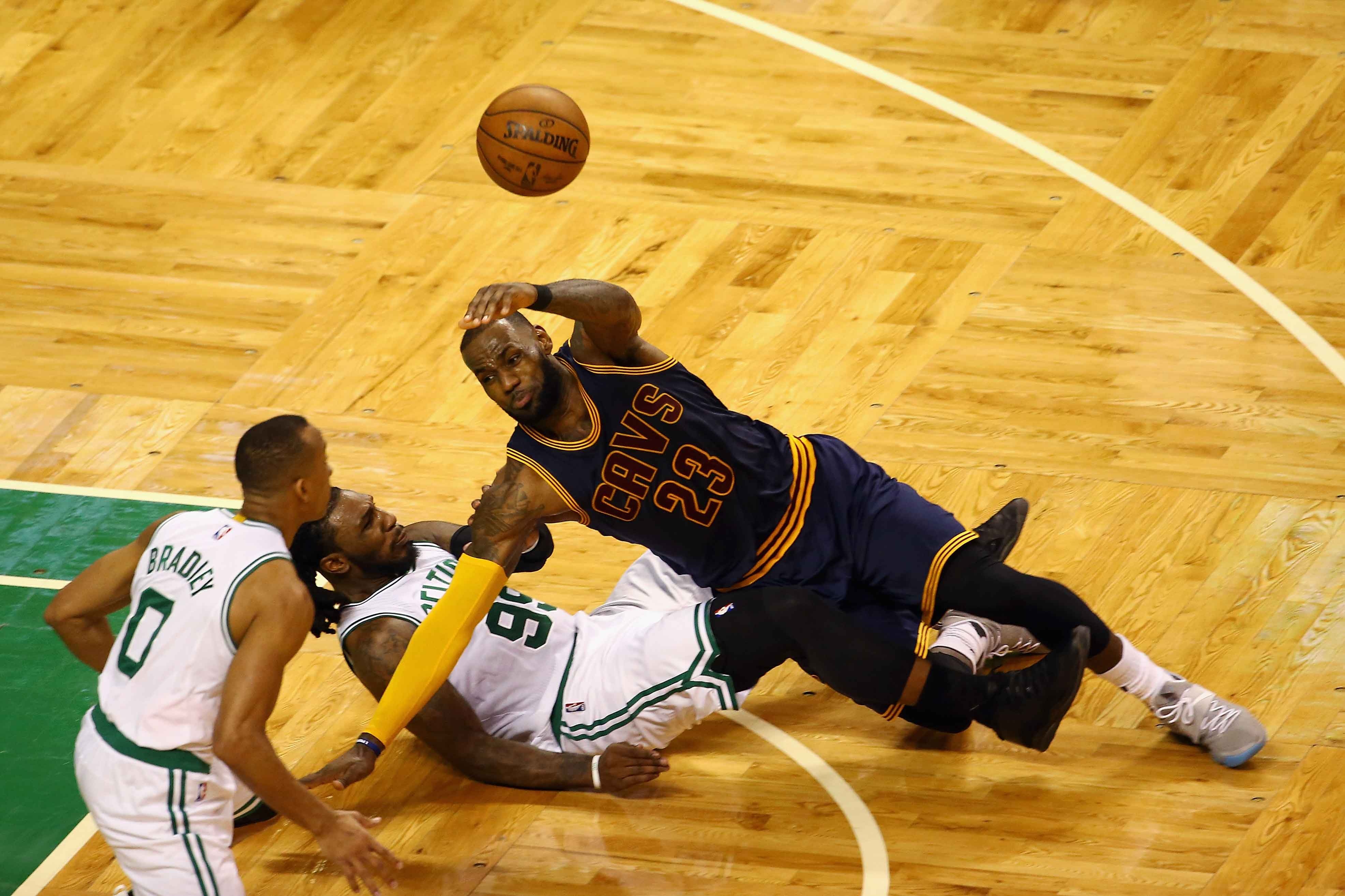 Cavaliers đánh bại Celtics trên sân khách ảnh 4 Cavaliers danh bai Celtics tren san khach anh 4