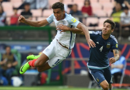 Sao tre Ngoai hang toa sang, U20 Anh de bep U20 Argentina hinh anh