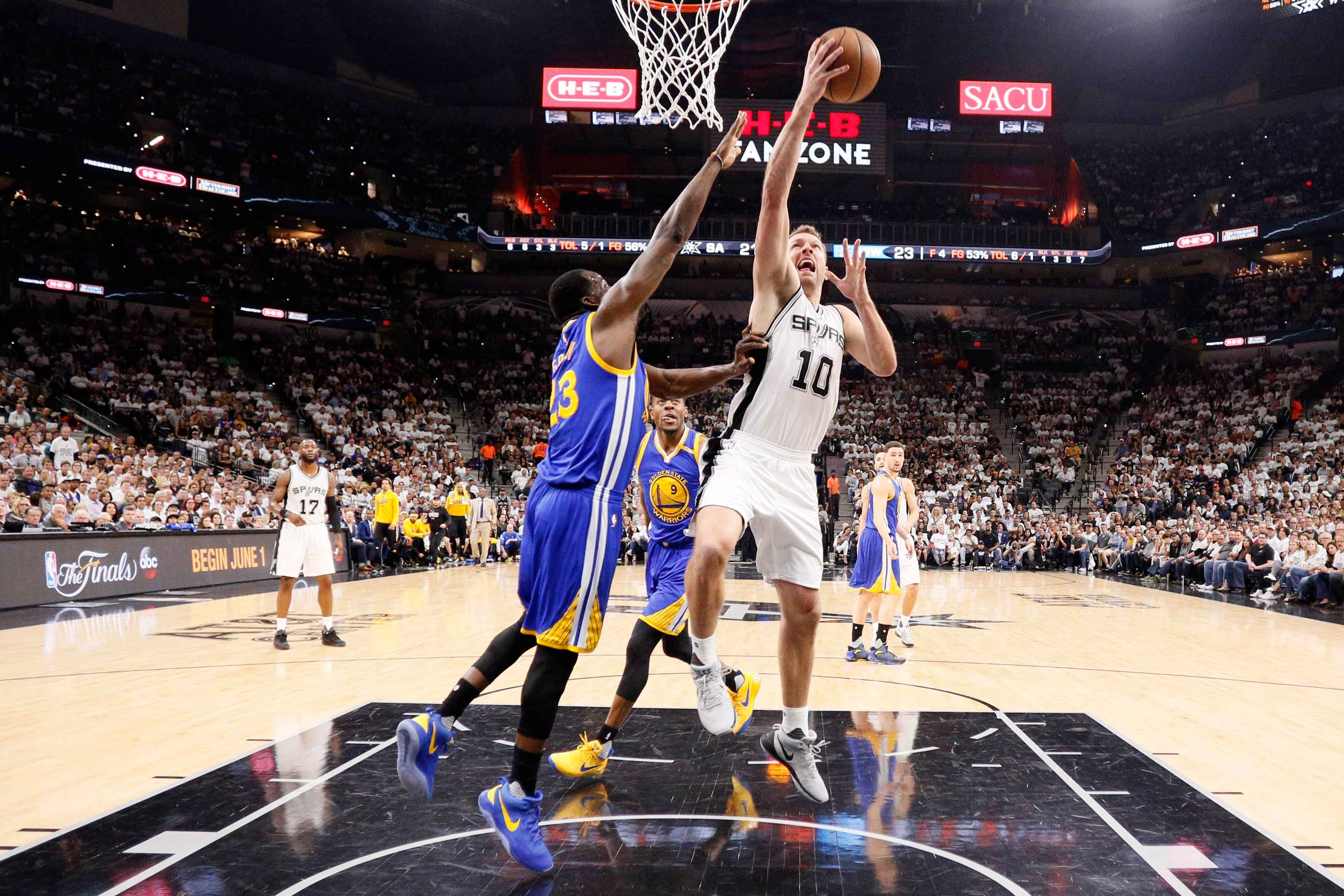 Warriors ha Spurs tren san khach anh 8
