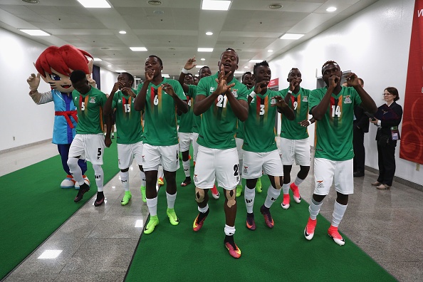 'Dan em cua Ronaldo' thua U20 Zambia anh 2