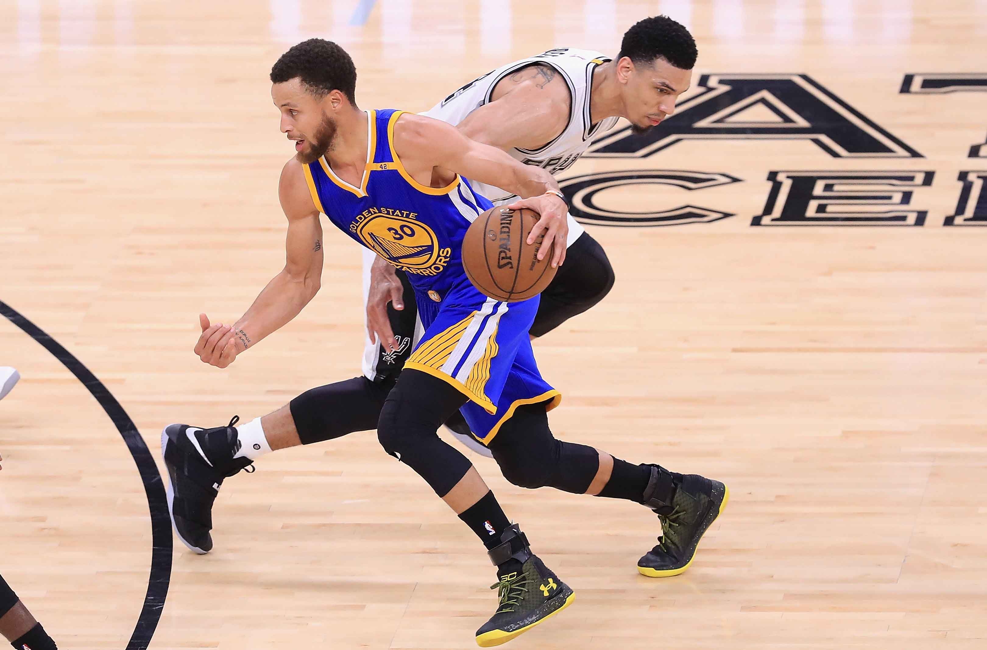 Warriors hạ Spurs trên sân khách ảnh 16 Warriors ha Spurs tren san khach anh 16