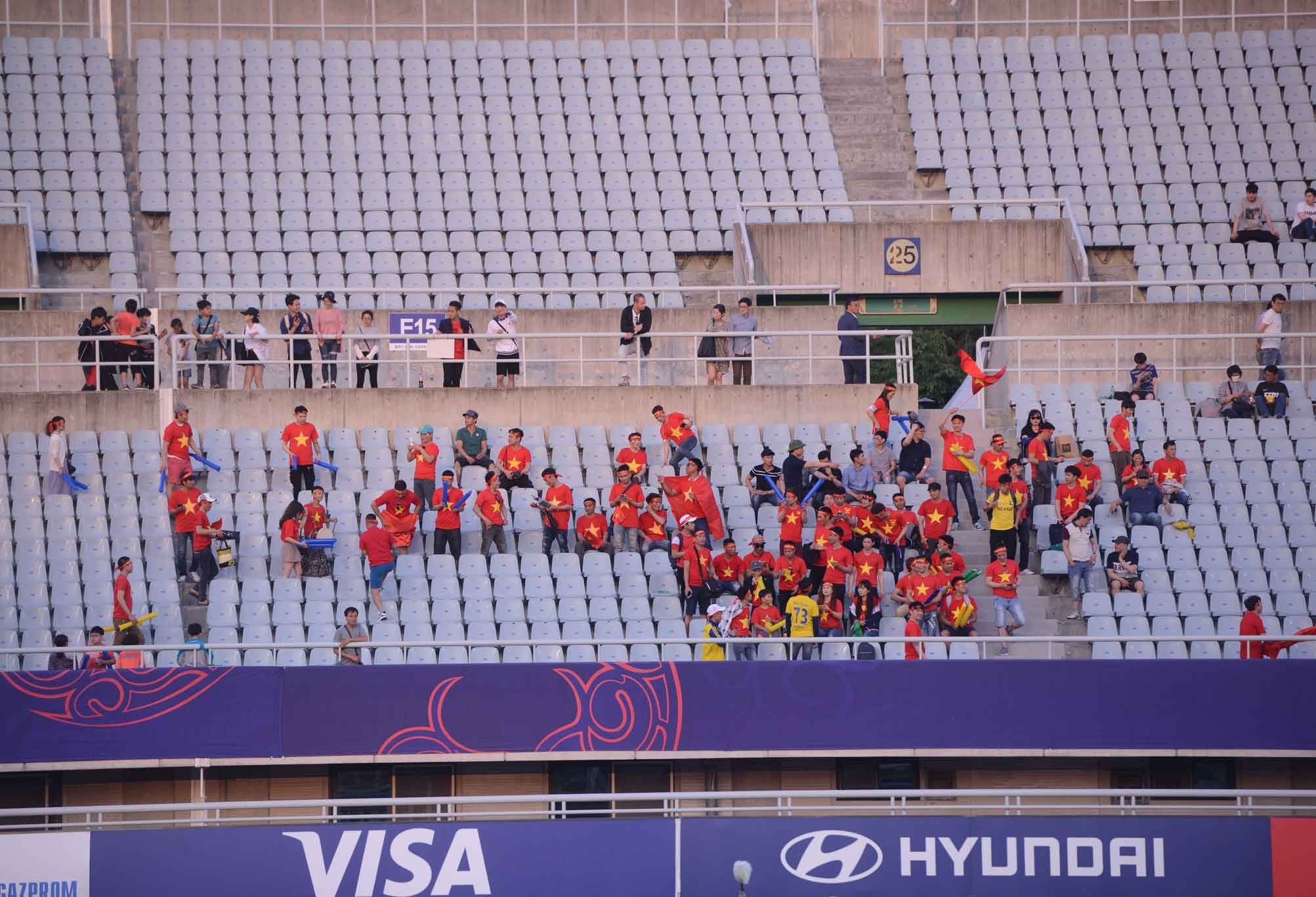 tiep lua U20 Viet Nam anh 8