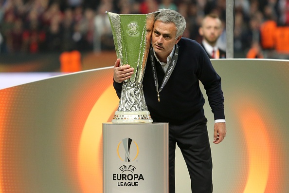 hành động Mourinho bắt học trò làm theo ảnh 1 hanh dong Mourinho bat hoc tro lam theo anh 1