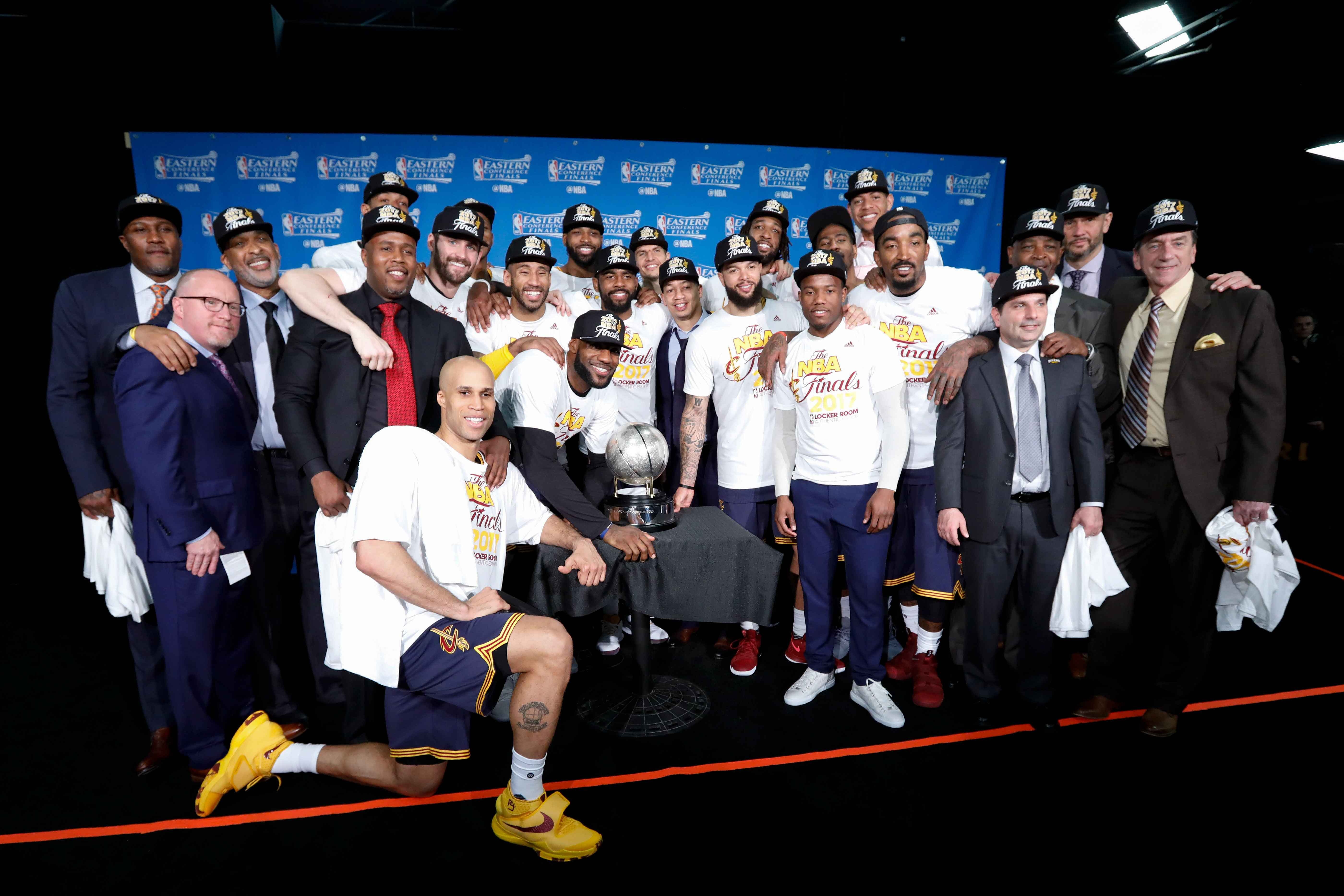 King James pha ky luc cua Michael Jordan anh 15