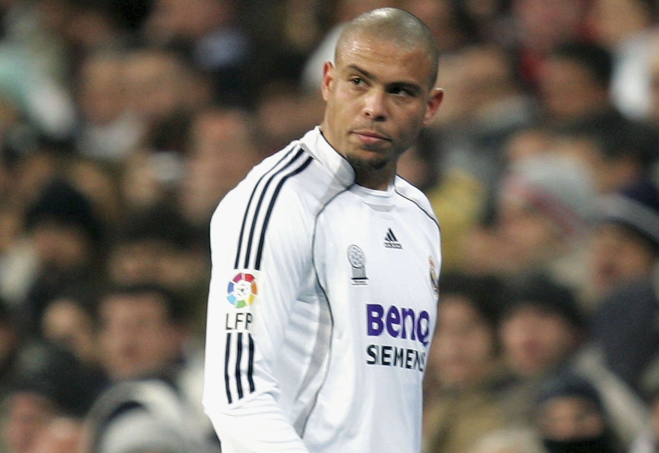 Ro beo tung bi don ep roi Real hinh anh