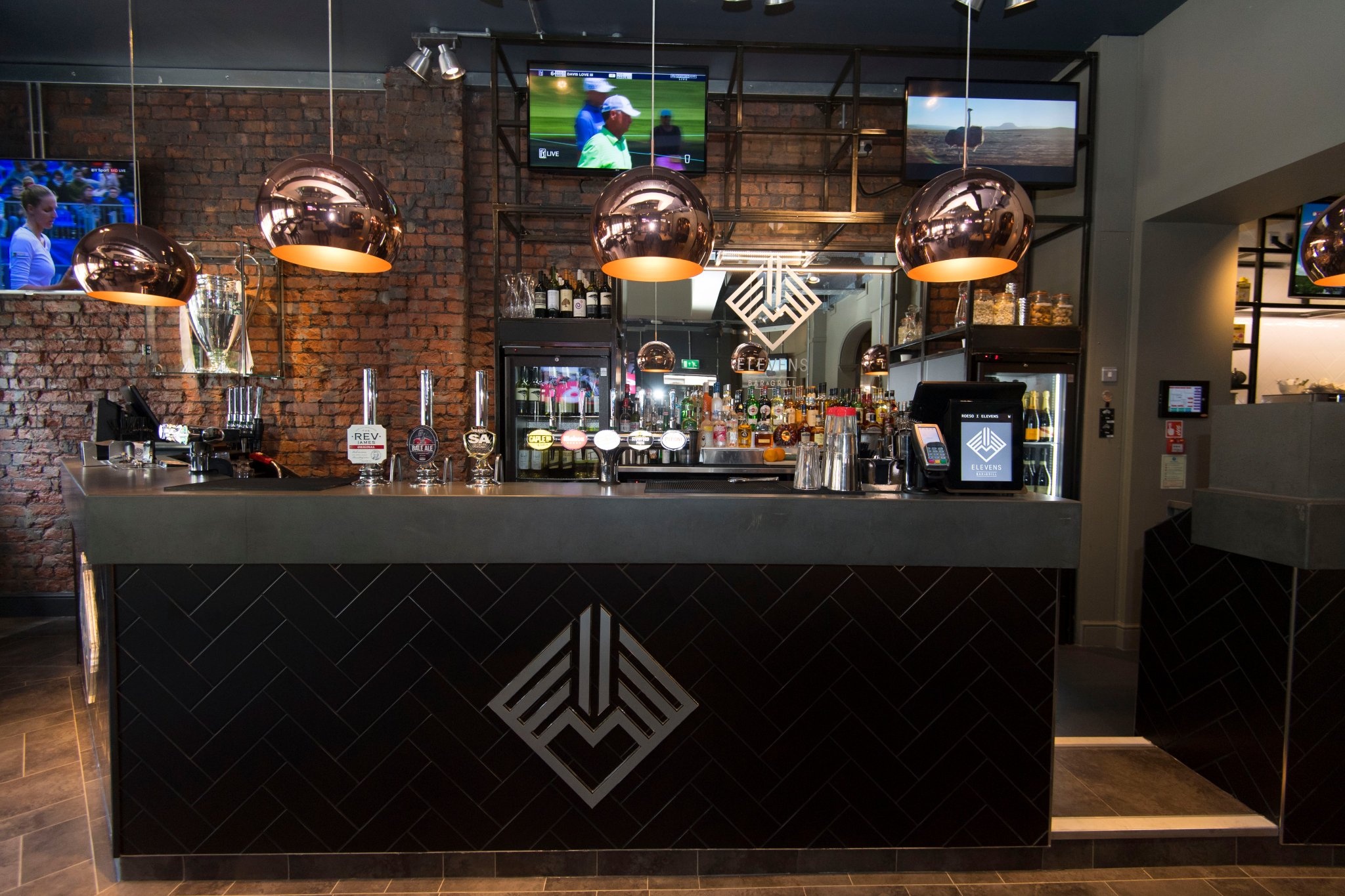 Bia Bale hút khách ở chung kết ảnh 8 Bia Bale hut khach o chung ket anh 8