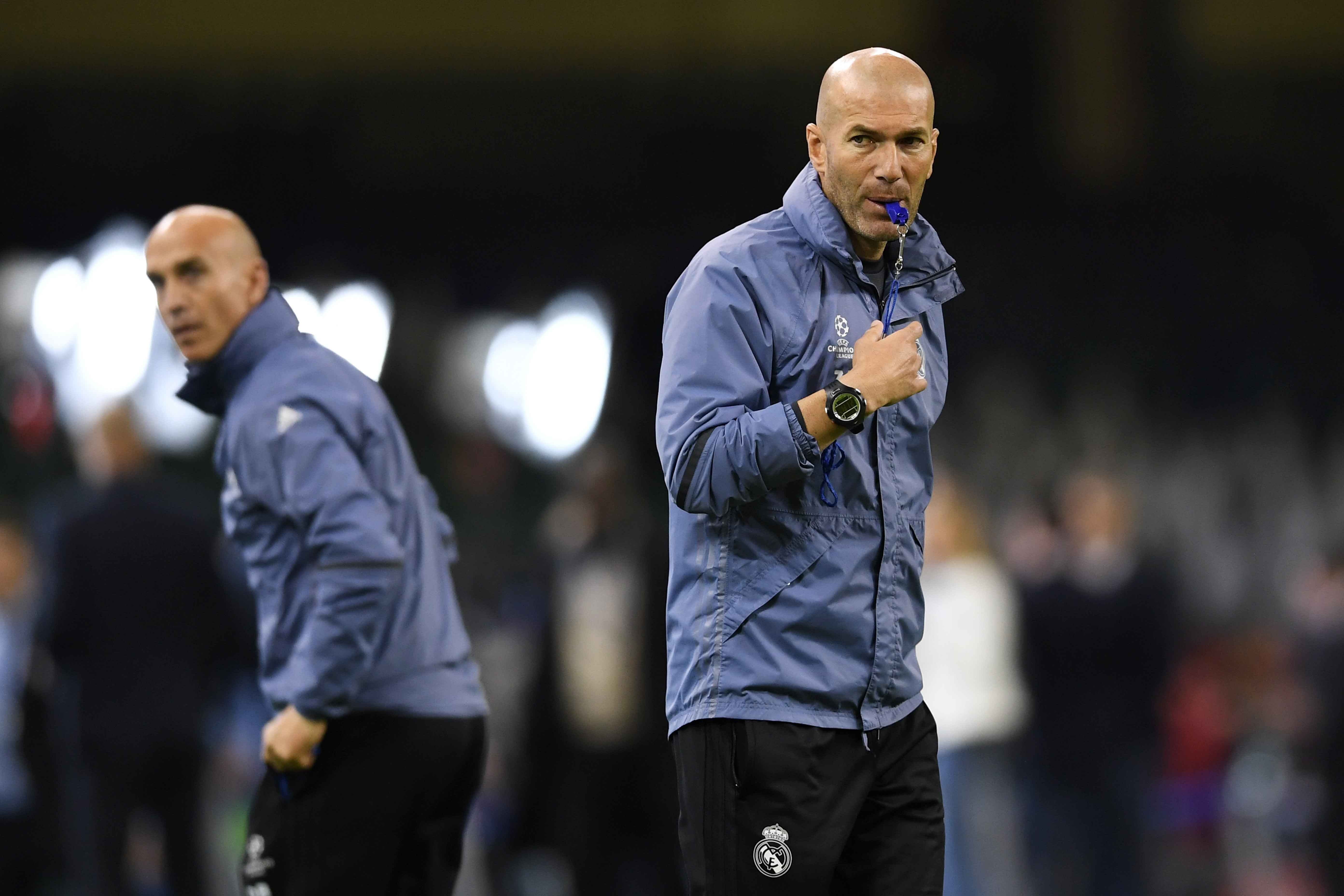 Ronaldo luyện dứt điểm trước chung kết ảnh 12 Ronaldo luyen dut diem truoc chung ket anh 12