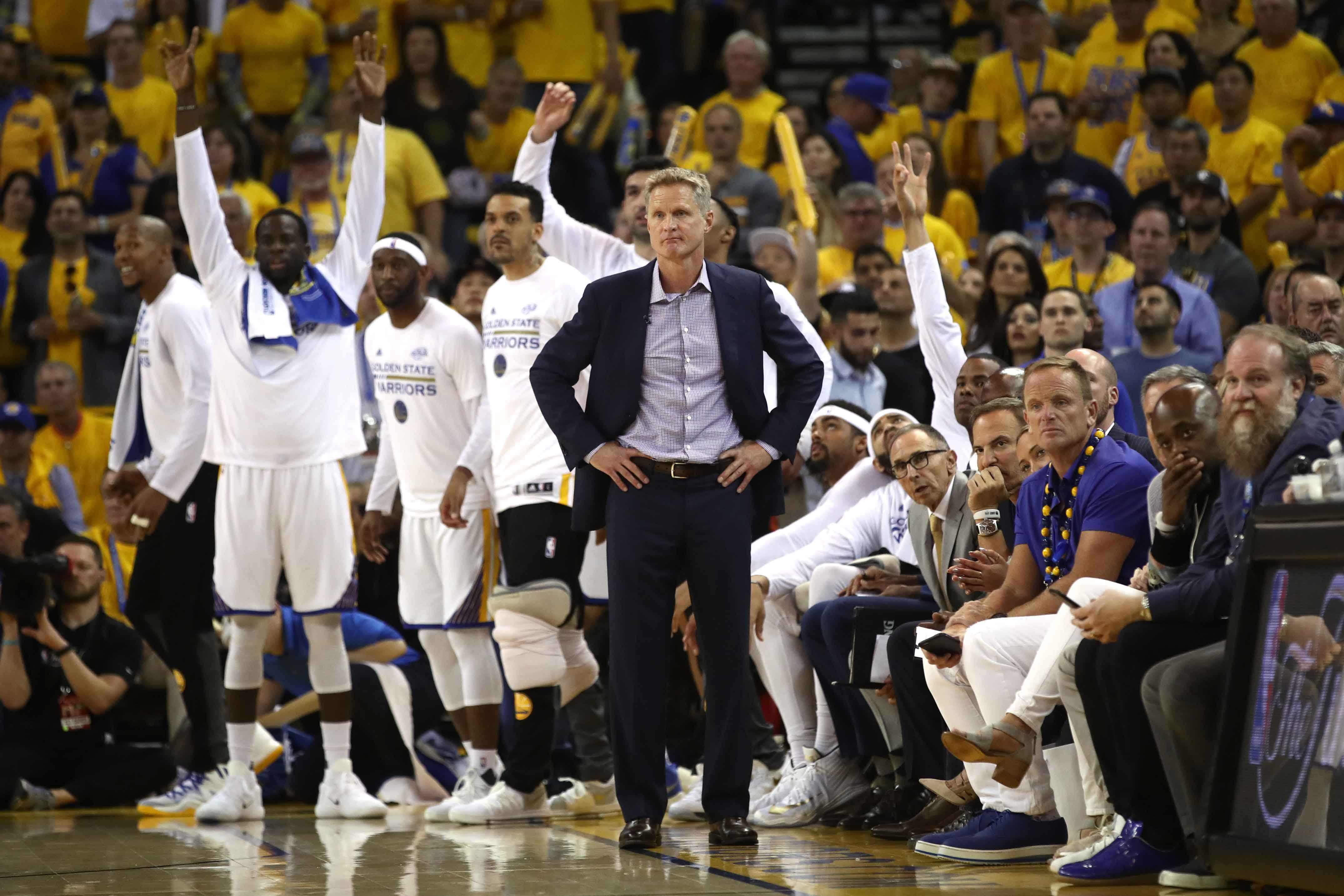 Warriors gia tang cach biet voi Cavaliers anh 14