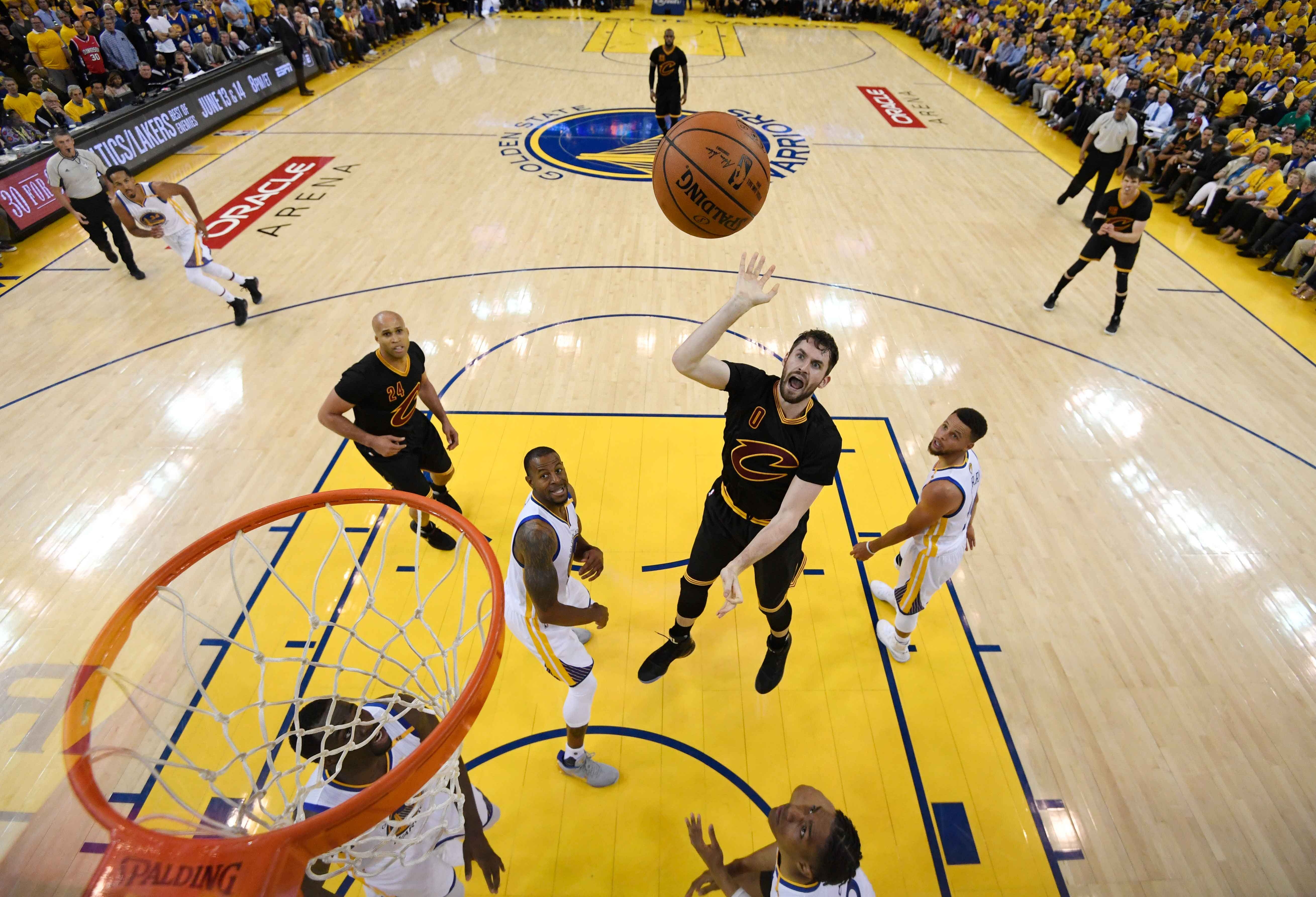 Warriors gia tang cach biet voi Cavaliers anh 3