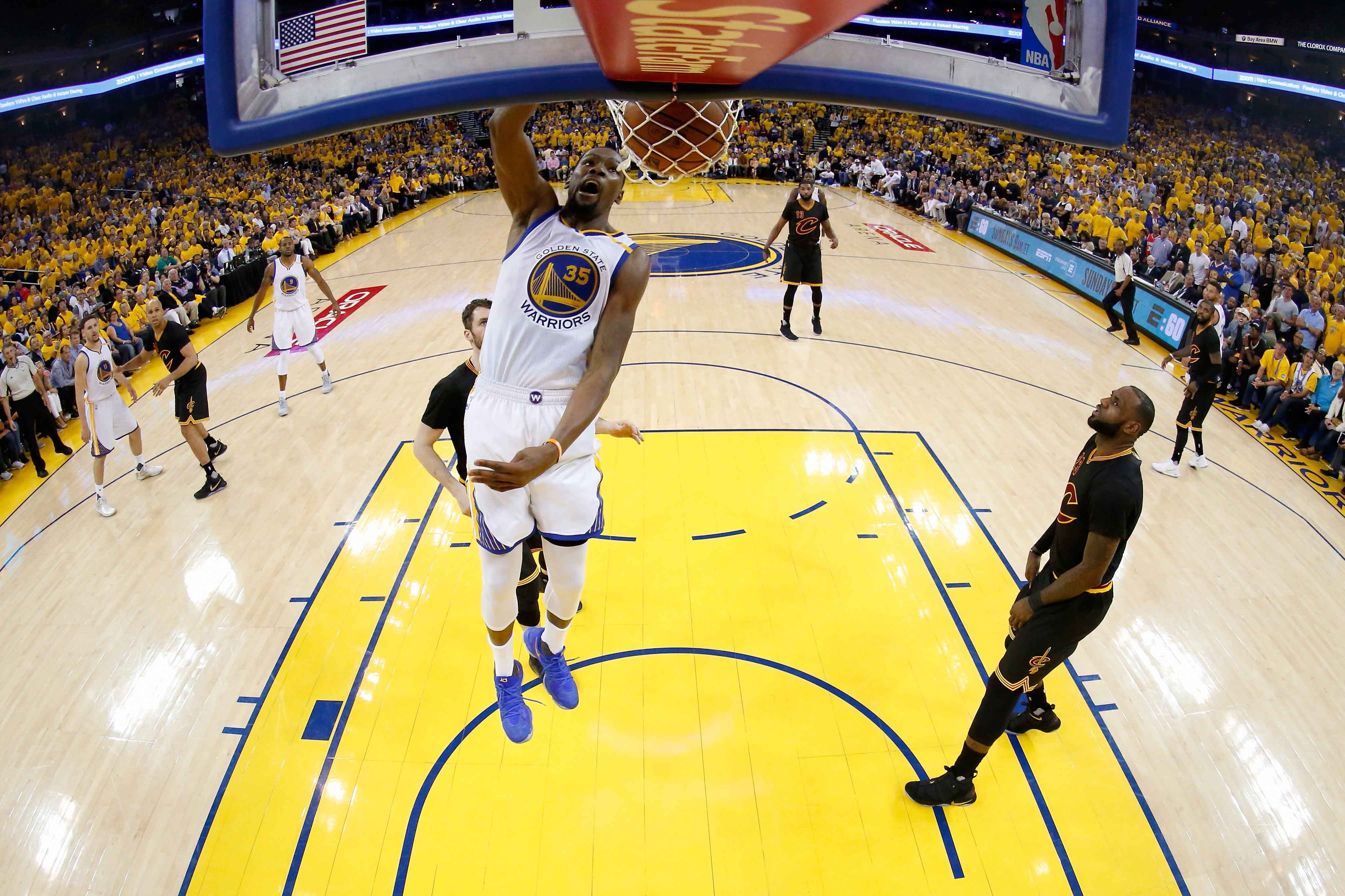 Warriors gia tang cach biet voi Cavaliers anh 5