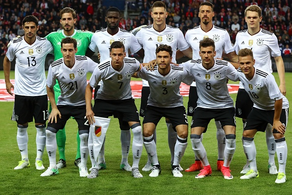 Duc nhoc nhan hoa Dan Mach anh 1