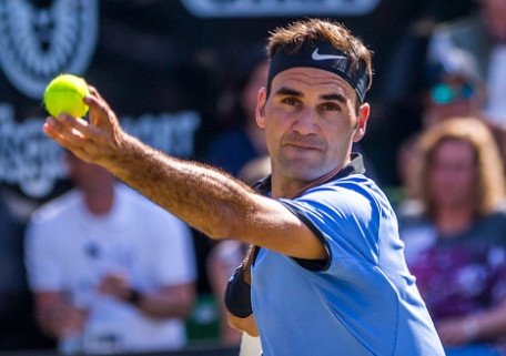 Federer dat cot moc 1.100 tran thang, Murray thua soc hinh anh