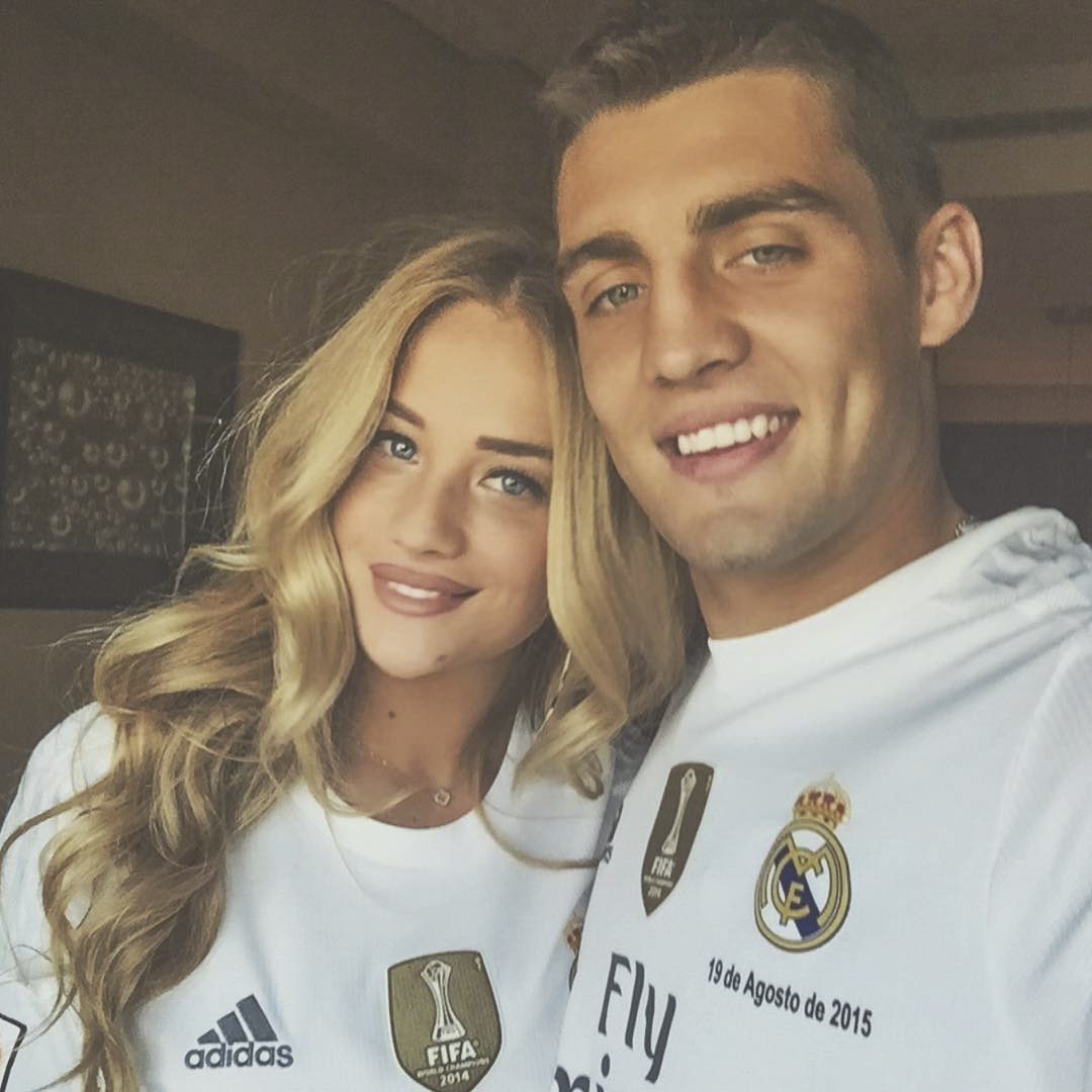 tâng bóng bằng đầu trên du thuyền ảnh 4 tang bong bang dau tren du thuyen anh 4