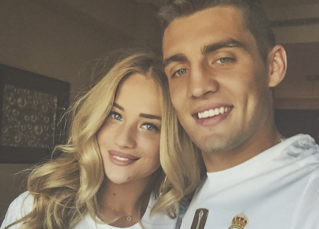 Video Kovacic va vo tro tai chuyen bong bang dau tren du thuyen hinh anh