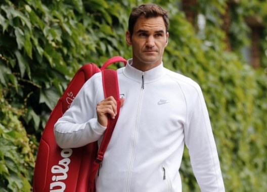 Federer roi vao nhanh kho tai Wimbledon 2017 hinh anh