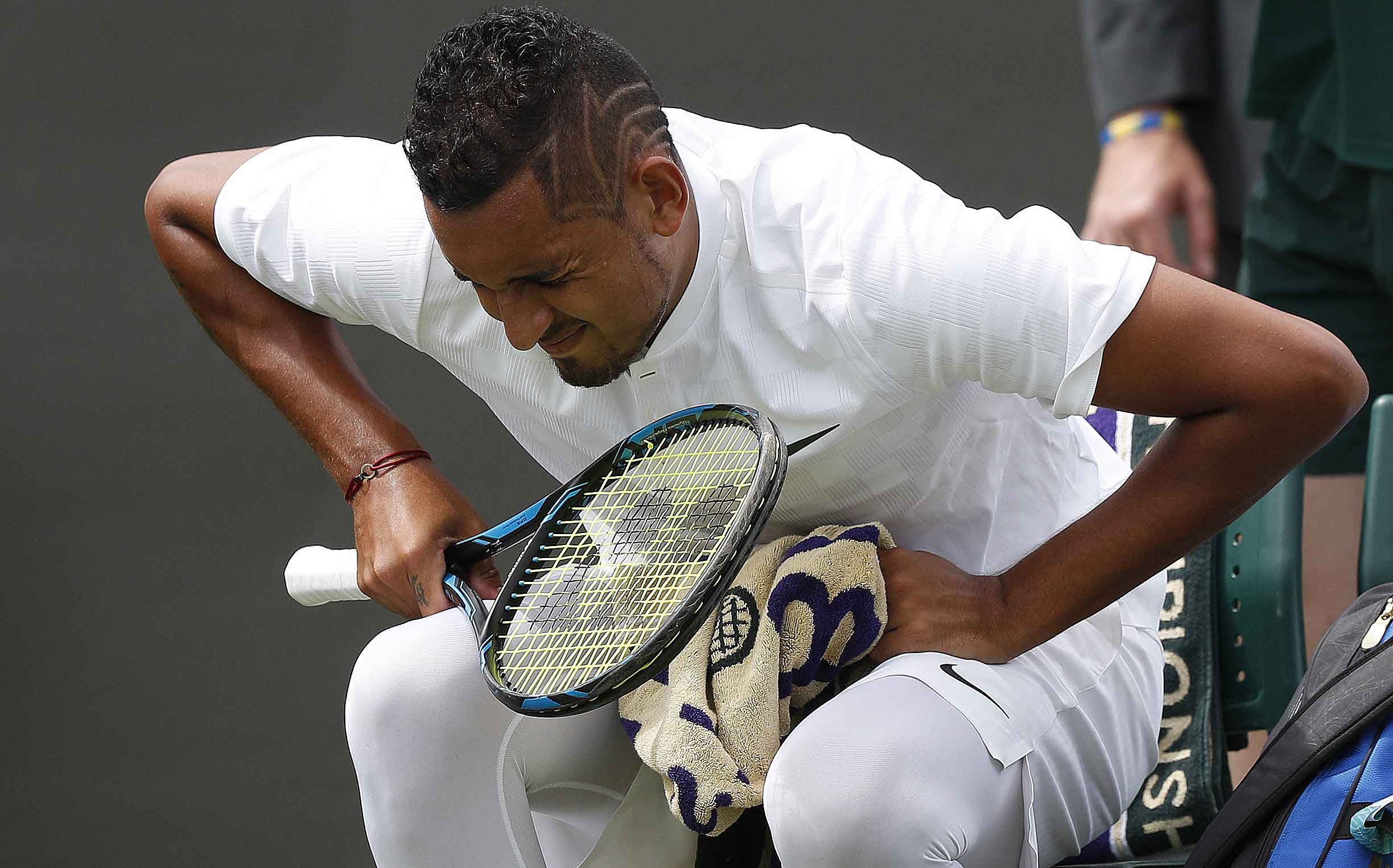 Kyrgios ôm mặt thất thần ảnh 4 Kyrgios om mat that than anh 4