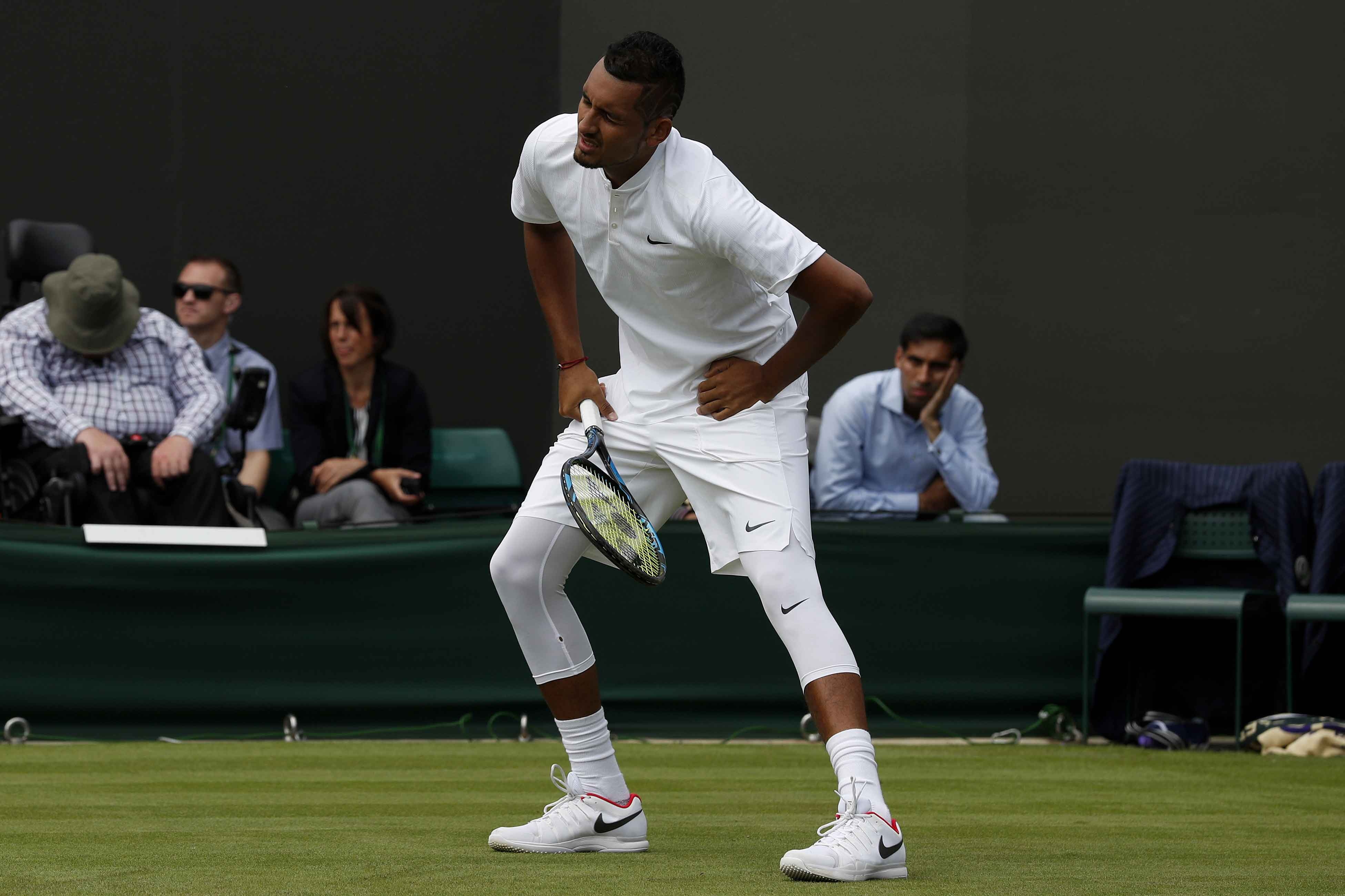 Kyrgios ôm mặt thất thần ảnh 3 Kyrgios om mat that than anh 3