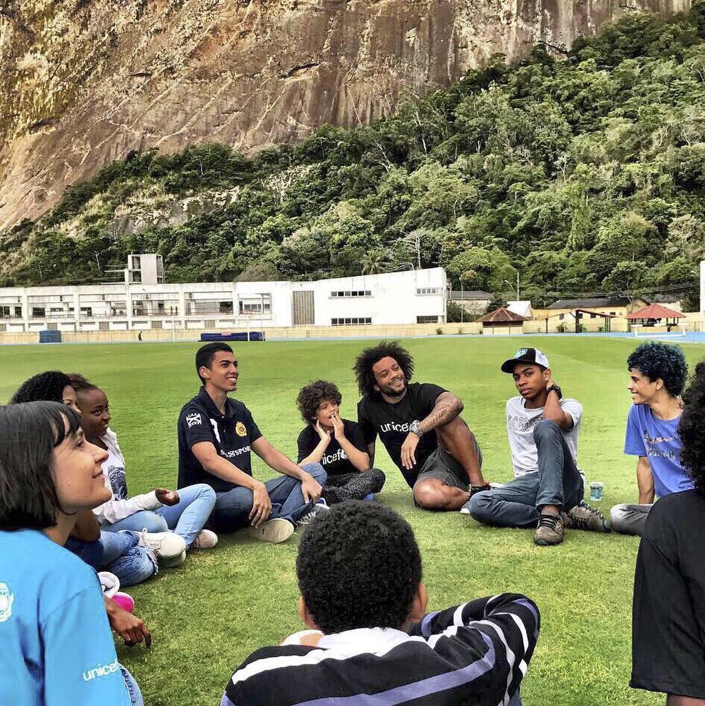 Messi hạnh phúc hưởng tuần trăng mật ảnh 10 Messi hanh phuc huong tuan trang mat anh 10