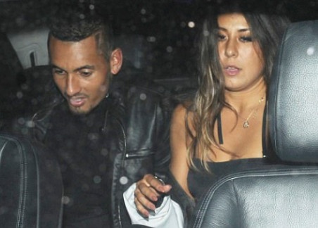 Bo cuoc Wimbledon, Kyrgios 'bay dem' cung 2 nu tay vot tuoi teen hinh anh