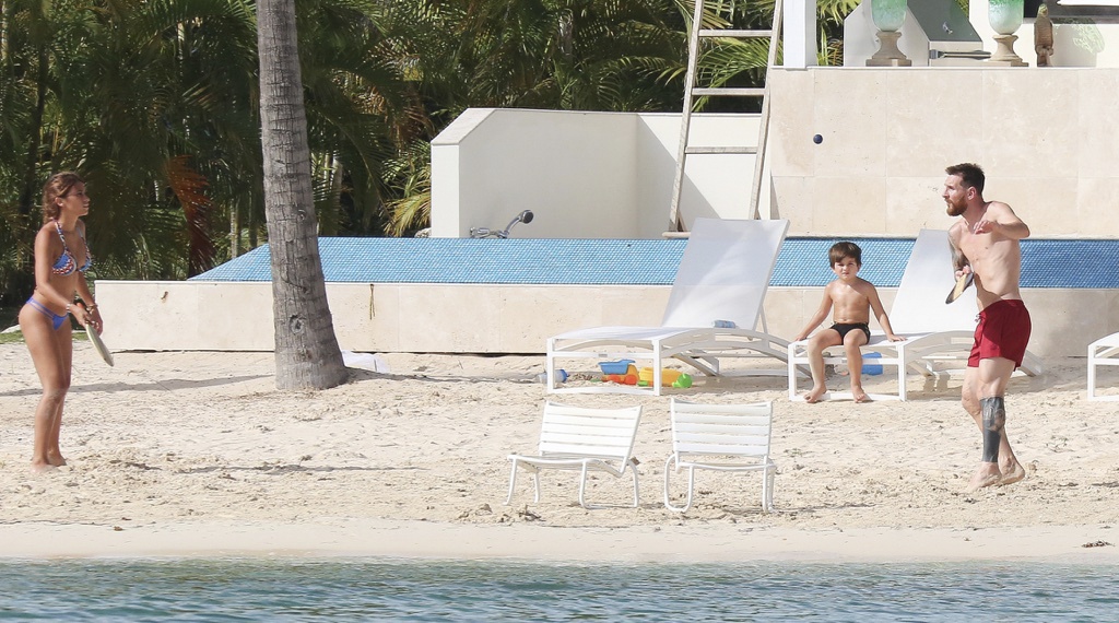 Gia dinh Messi huong tuan trang mat anh 4