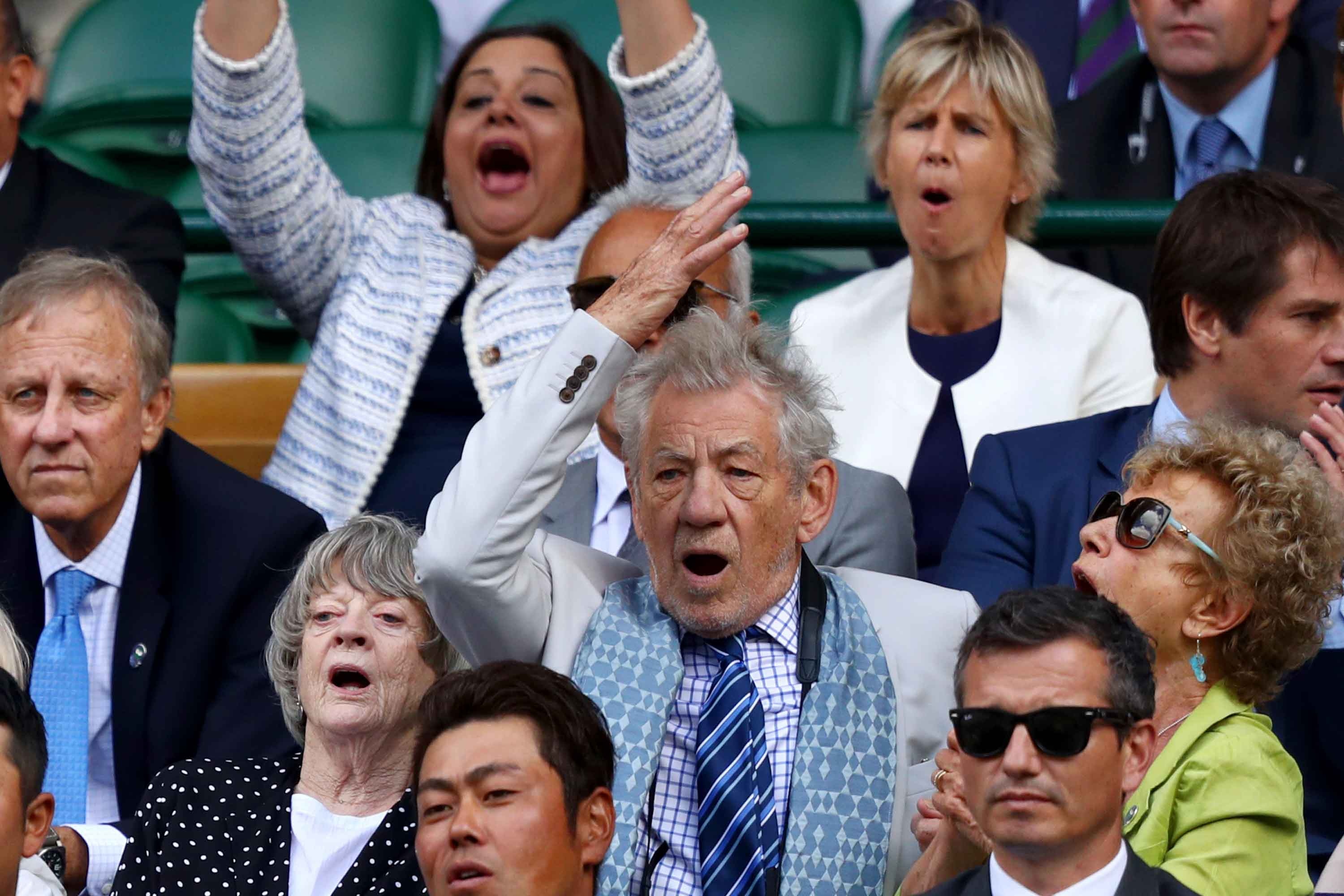 Murray chia tay Wimbledon anh 4
