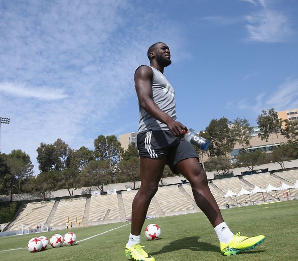 Sao Hollywood thăm buổi tập của MU ảnh 7 Sao Hollywood tham buoi tap cua MU anh 7