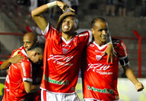 Rivaldo phan khich khi con trai ghi ban dang cap o cup chau Au hinh anh