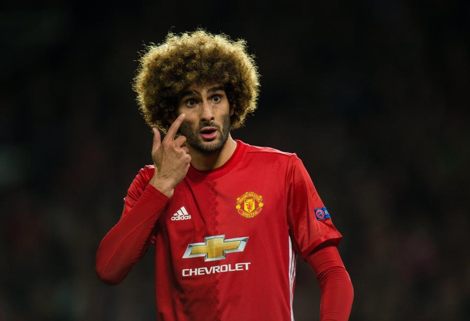 Chuyen nhuong 30/7: MU chuan bi 'tram' Fellaini hinh anh