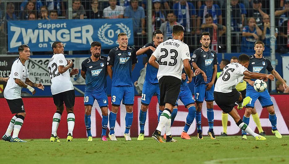 Liverpool tien sat vong bang Champions League anh 2