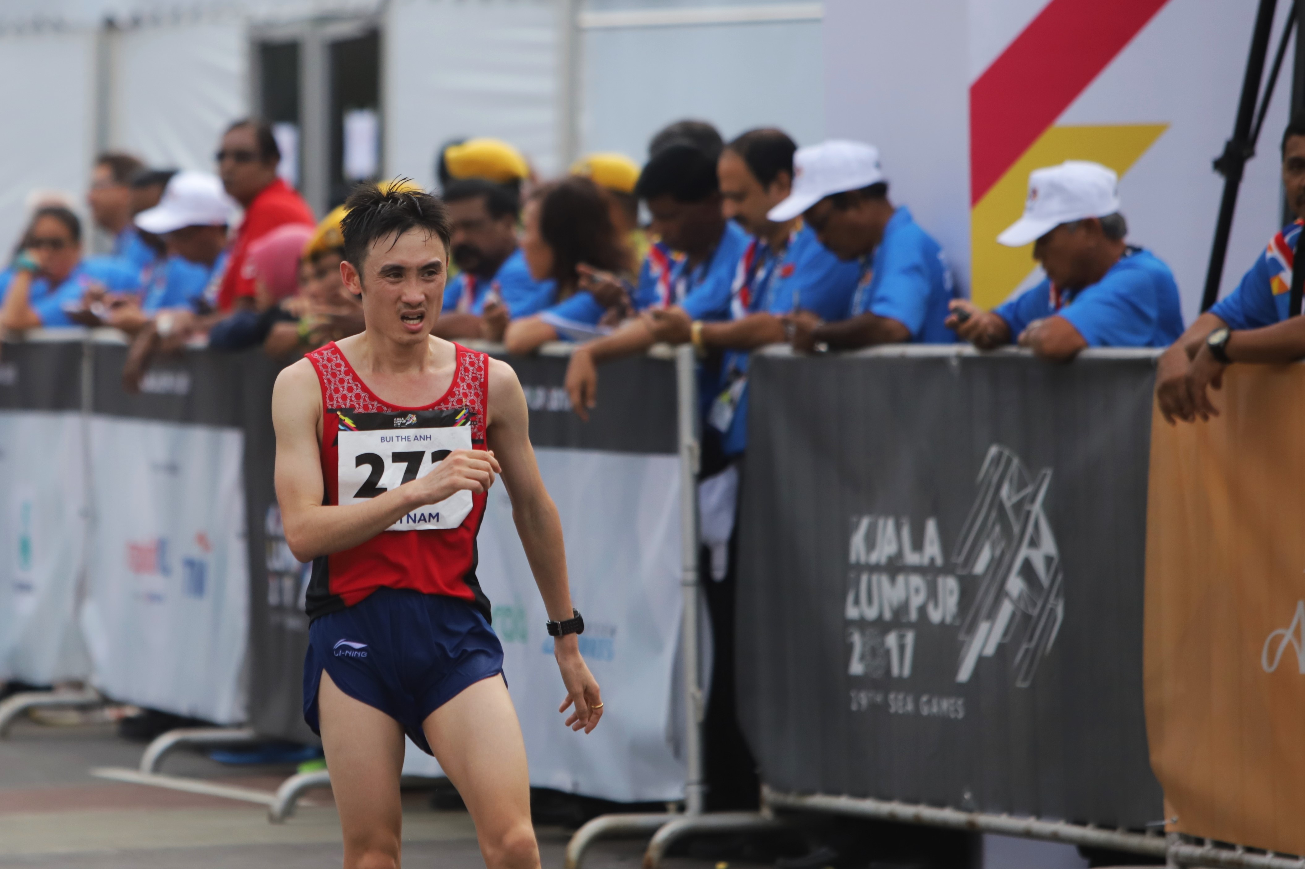 marathon Viet Nam chi gianh HCB anh 6