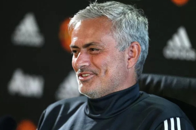 Chuyen nhuong 26/8: MU don tan binh thu 4 truoc 'gio G'? hinh anh